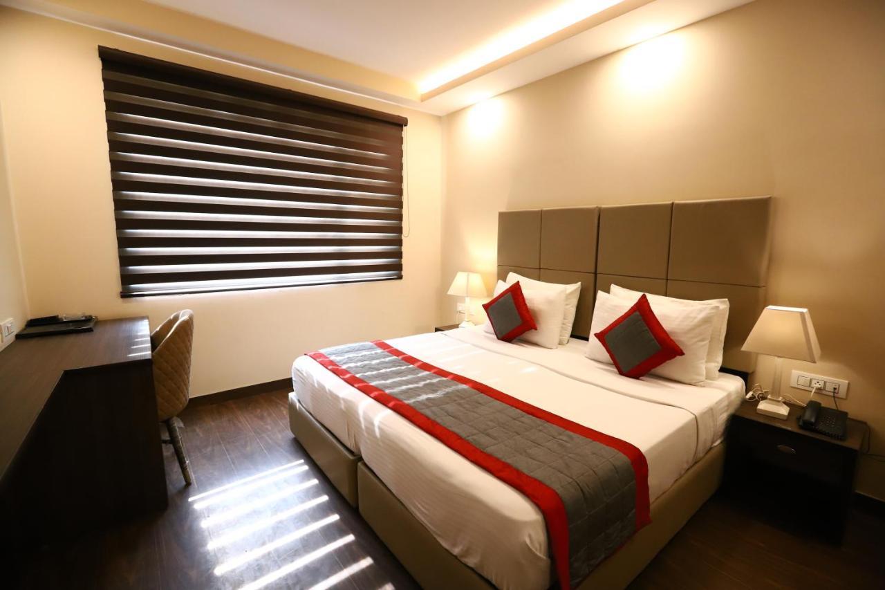 Hotel Azulo Inn Bhikaji Cama Place Delhi - Couple Friendly Local Ids Accepted New Delhi Eksteriør billede
