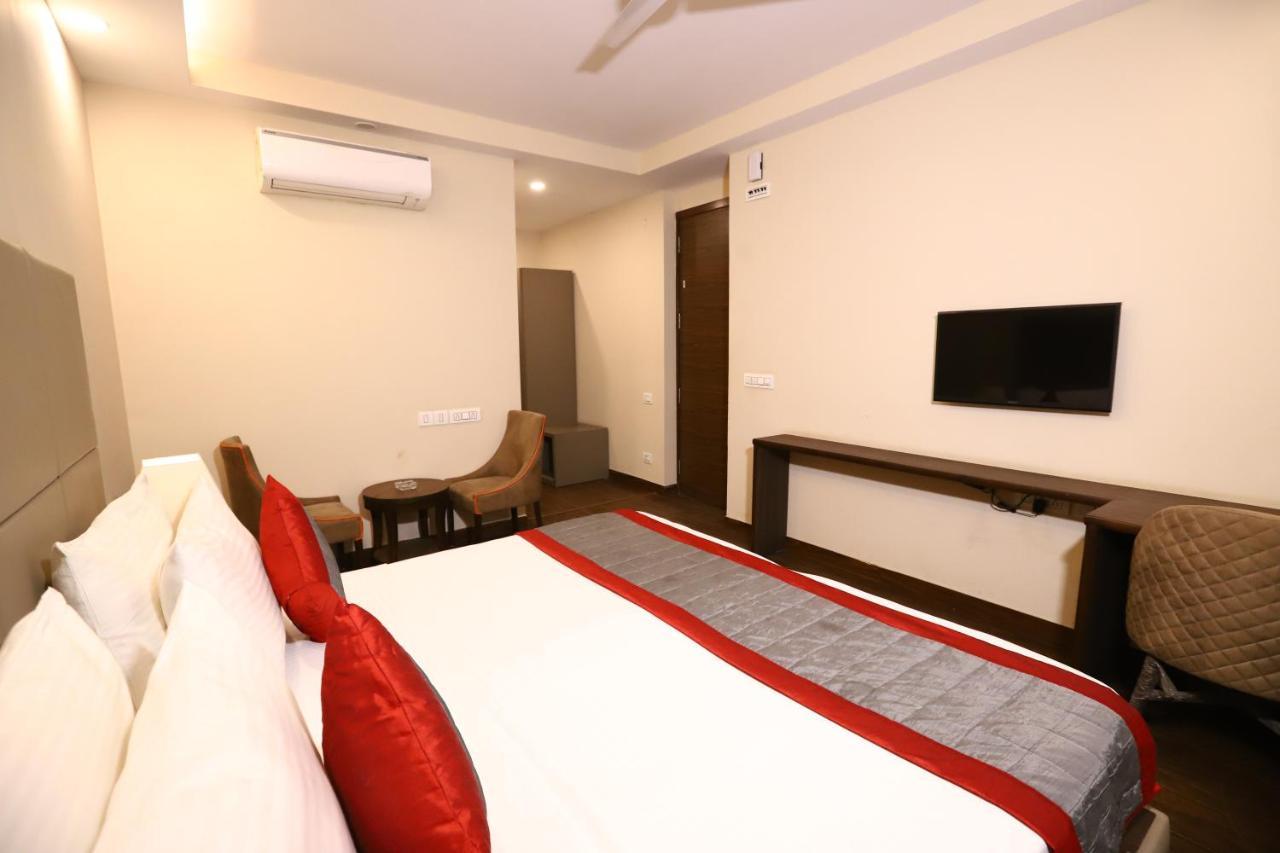 Hotel Azulo Inn Bhikaji Cama Place Delhi - Couple Friendly Local Ids Accepted New Delhi Eksteriør billede