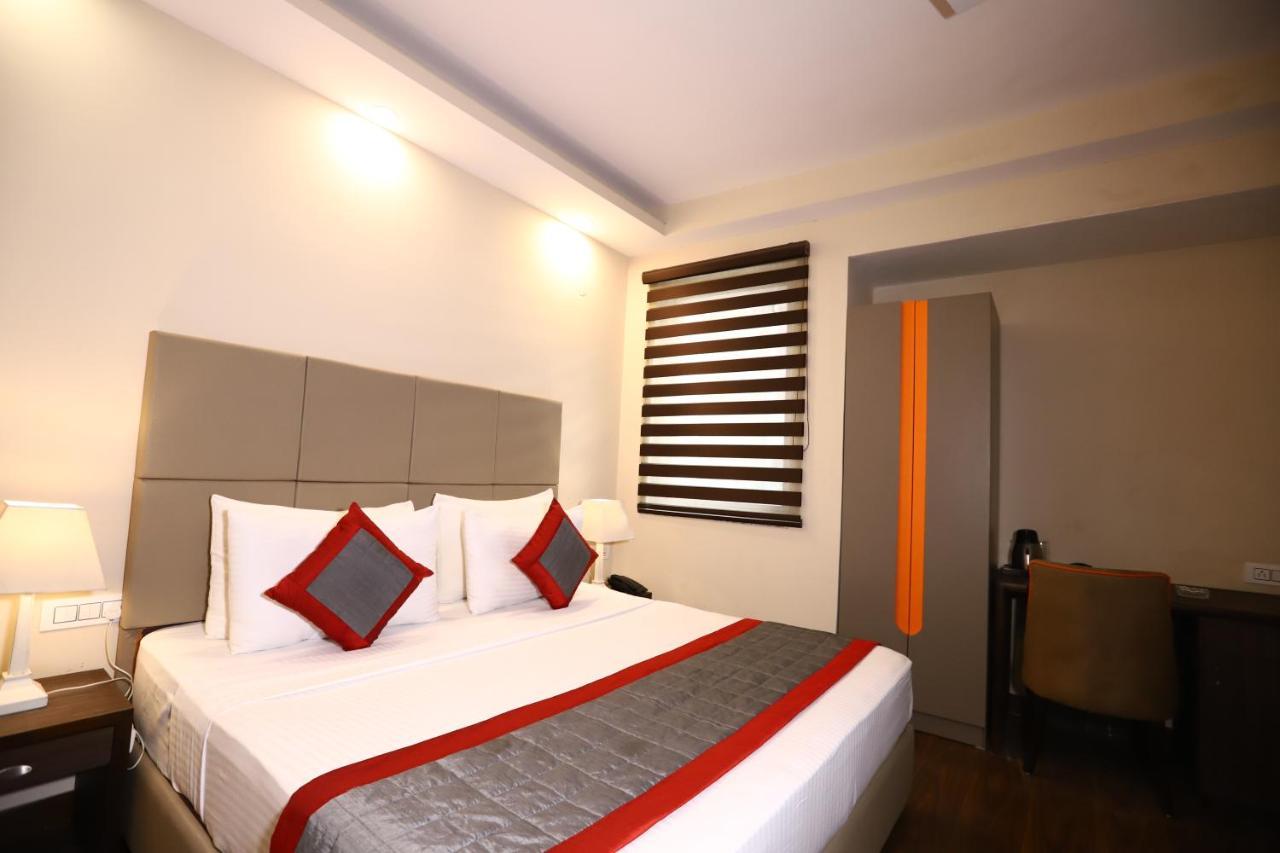 Hotel Azulo Inn Bhikaji Cama Place Delhi - Couple Friendly Local Ids Accepted New Delhi Eksteriør billede