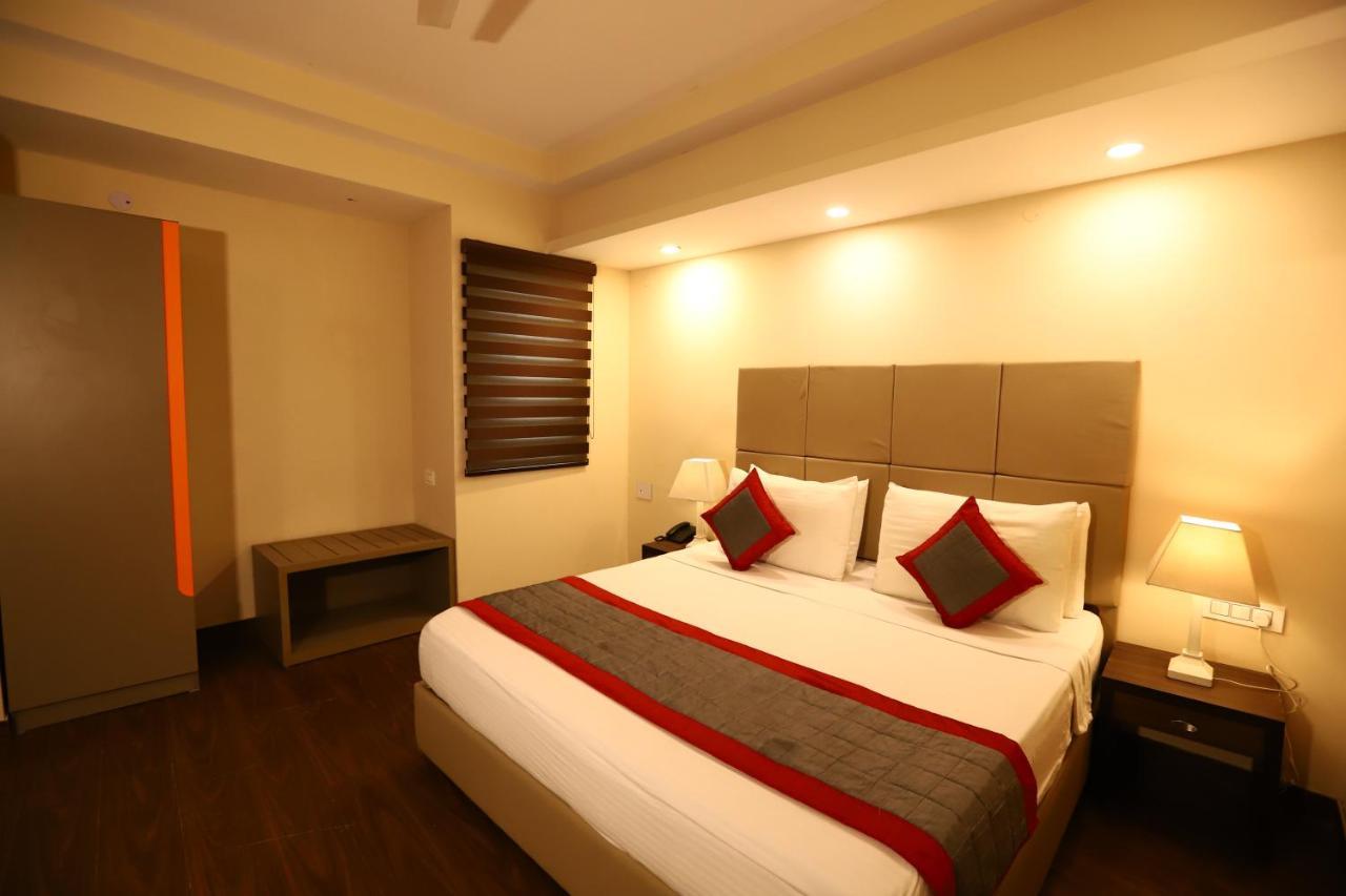 Hotel Azulo Inn Bhikaji Cama Place Delhi - Couple Friendly Local Ids Accepted New Delhi Eksteriør billede